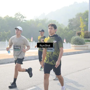 Runner Photo 6903180