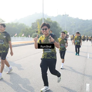 Runner Photo 6903182
