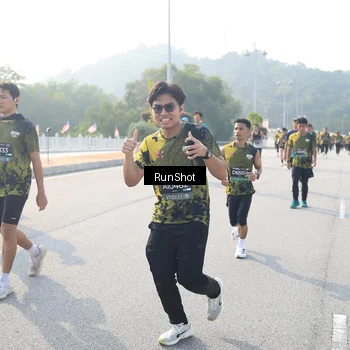 Runner Photo 6903183