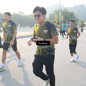 Runner Photo 6903193