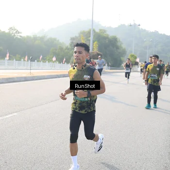 Runner Photo 6903208