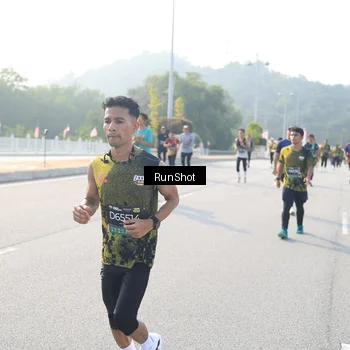 Runner Photo 6903214