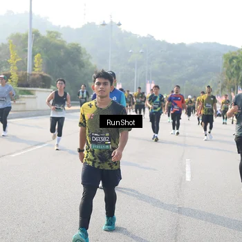 Runner Photo 6903260