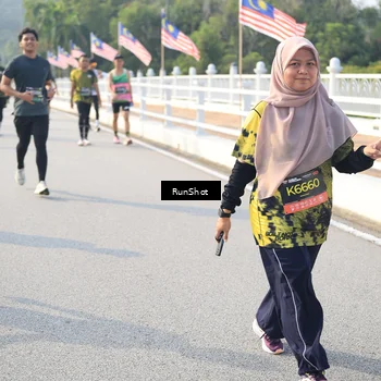 Runner Photo 6903274