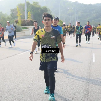 Runner Photo 6903281