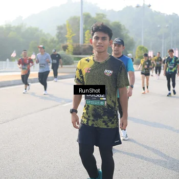 Runner Photo 6903290