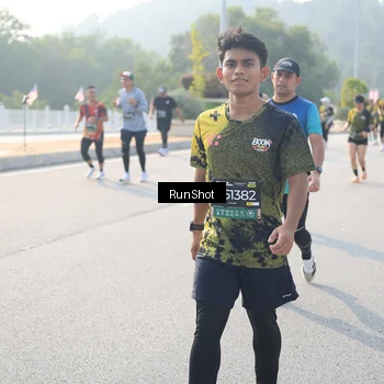 Runner Photo 6903291