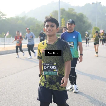 Runner Photo 6903299