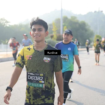 Runner Photo 6903302