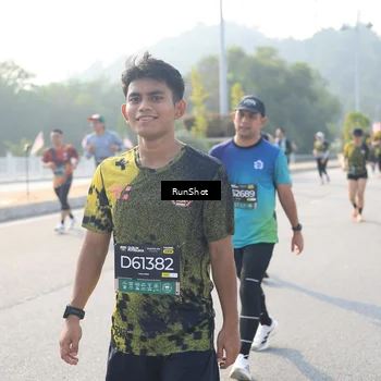 Runner Photo 6903303