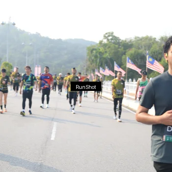 Runner Photo 6903308