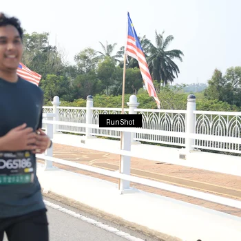 Runner Photo 6903312