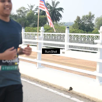 Runner Photo 6903313