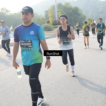 Runner Photo 6903325