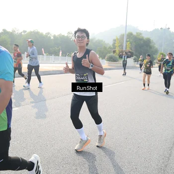 Runner Photo 6903341