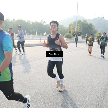 Runner Photo 6903344