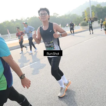 Runner Photo 6903355