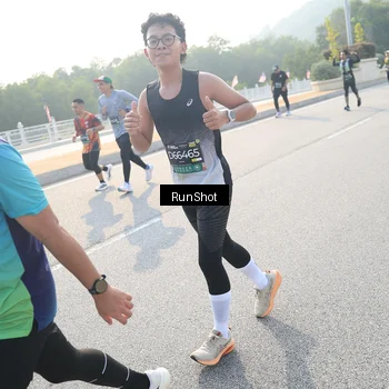 Runner Photo 6903359