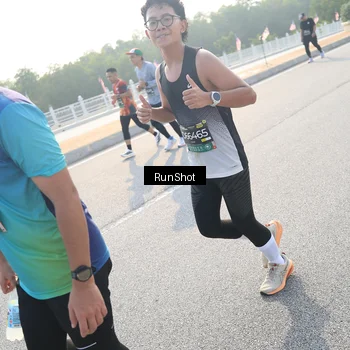 Runner Photo 6903362