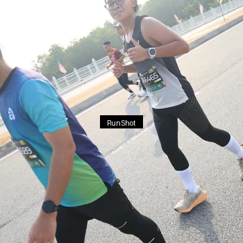Runner Photo 6903368
