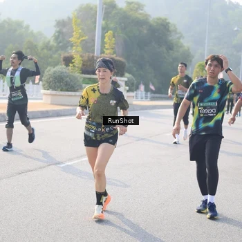 Runner Photo 6903377