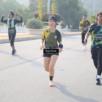 Runner Photo 6903378