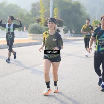 Runner Photo 6903379