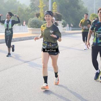 Runner Photo 6903385