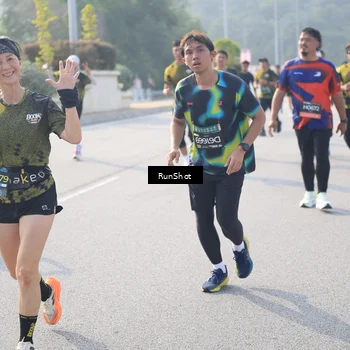 Runner Photo 6903390