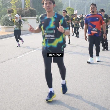 Runner Photo 6903401
