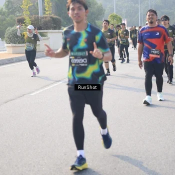 Runner Photo 6903405
