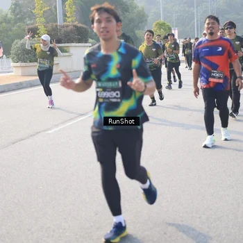 Runner Photo 6903412