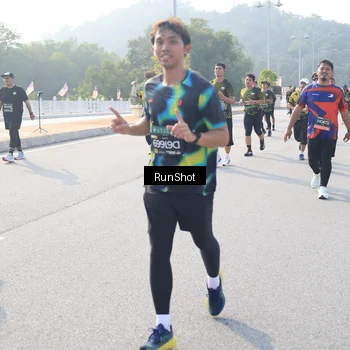 Runner Photo 6903422