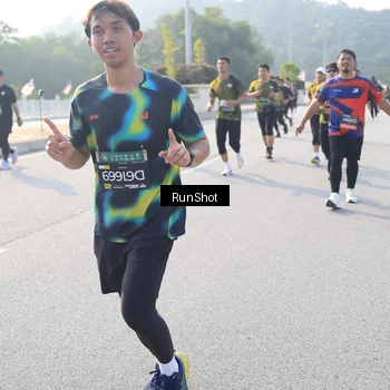 Runner Photo 6903430