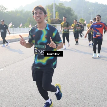 Runner Photo 6903441