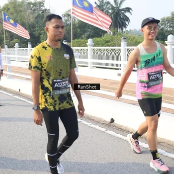 Runner Photo 6903458