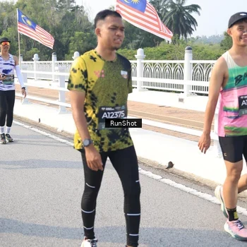 Runner Photo 6903462