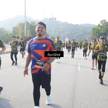 Runner Photo 6903494