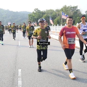 Runner Photo 6903521