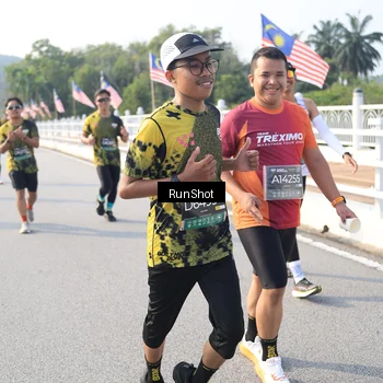 Runner Photo 6903526