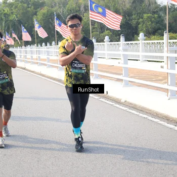 Runner Photo 6903536