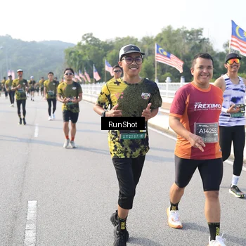 Runner Photo 6903537