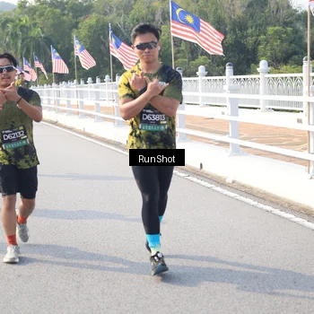 Runner Photo 6903542