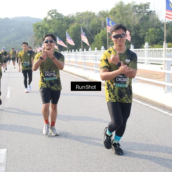 Runner Photo 6903549