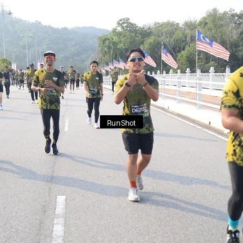 Runner Photo 6903559