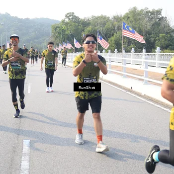 Runner Photo 6903567