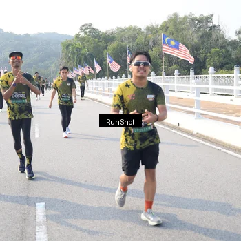 Runner Photo 6903571