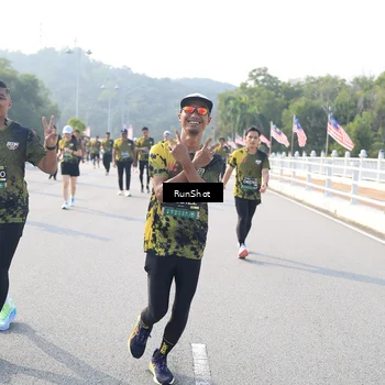 Runner Photo 6903599