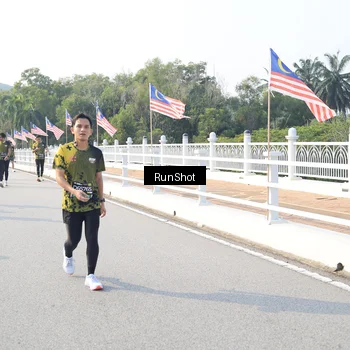 Runner Photo 6903621