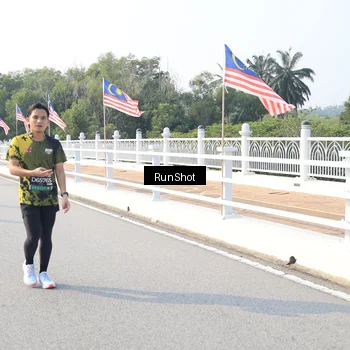 Runner Photo 6903630